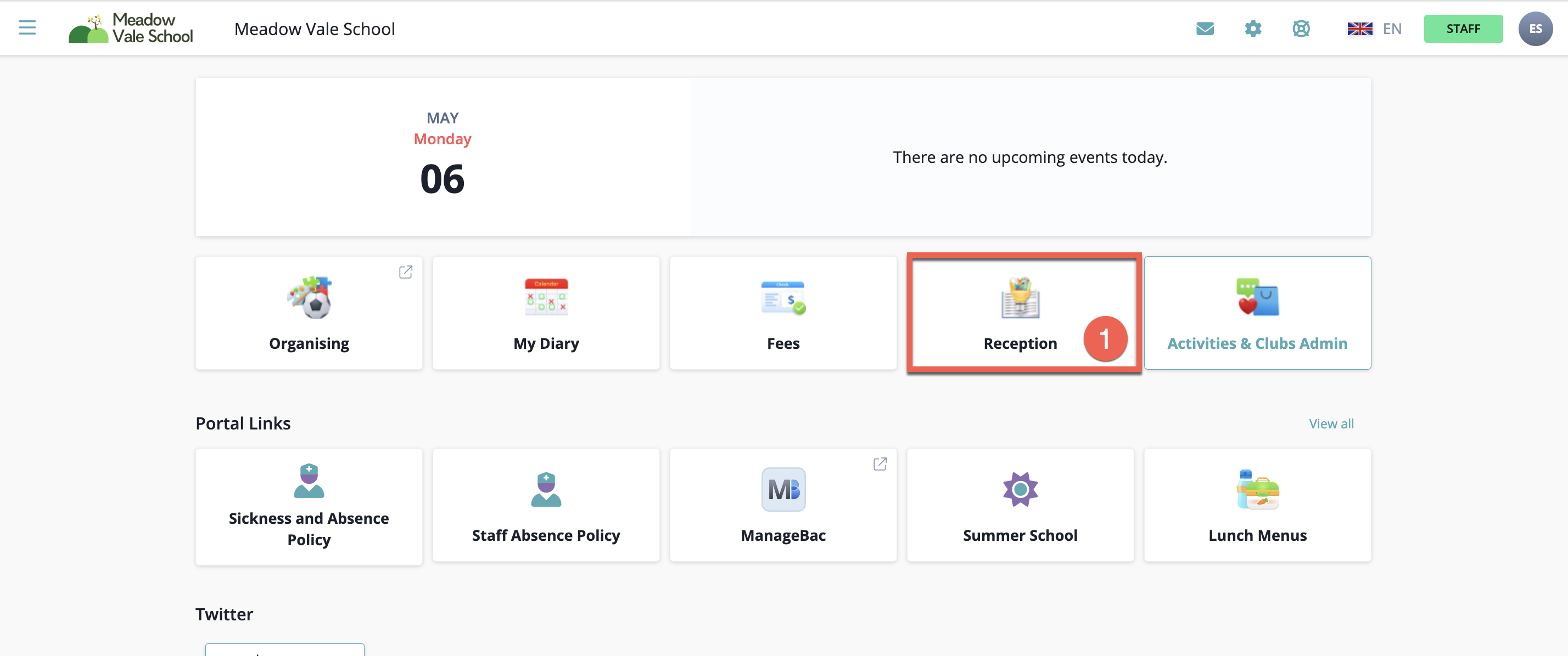 Captura de pantalla: Los grupos en SchoolsBuddy solo pueden tener un organizador principal, pero si varios miembros del personal necesitan acceso para ver